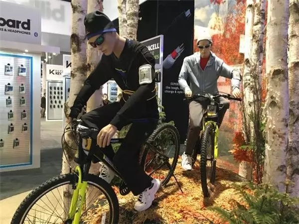 2016CES 这些健身模特亮了